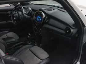 MINI Hatchback (2018) thumbnail 8