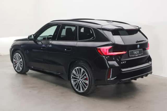 BMW iX1 (2026) thumbnail 2