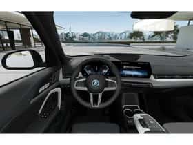 BMW iX1 (2026) thumbnail 7