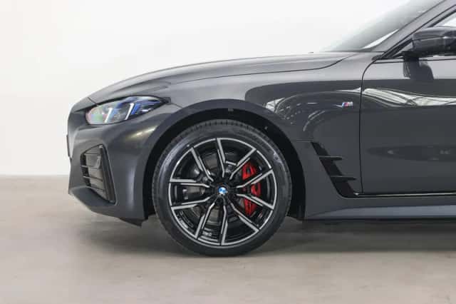 BMW i4 (2026) thumbnail 4