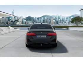 BMW i5 (2026) thumbnail 4