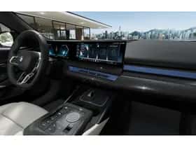 BMW i5 (2026) thumbnail 8