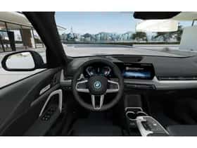 BMW iX1 (2026) thumbnail 7