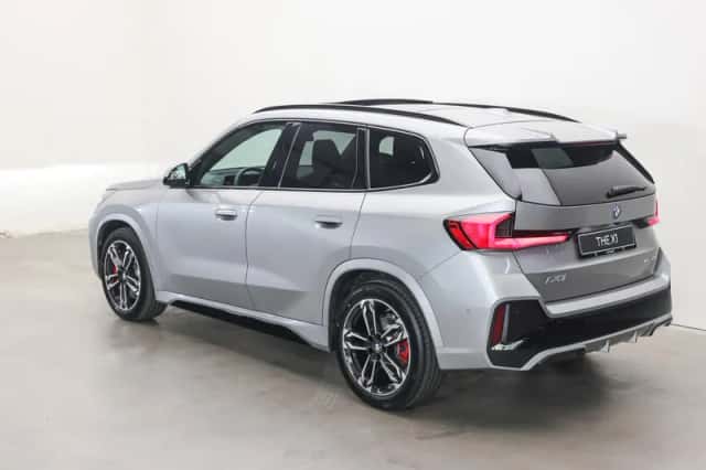 BMW iX1 (2026) thumbnail 2