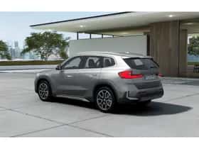 BMW iX1 (2026) thumbnail 2