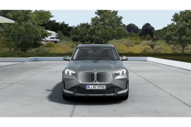 BMW iX1 (2026) thumbnail 3