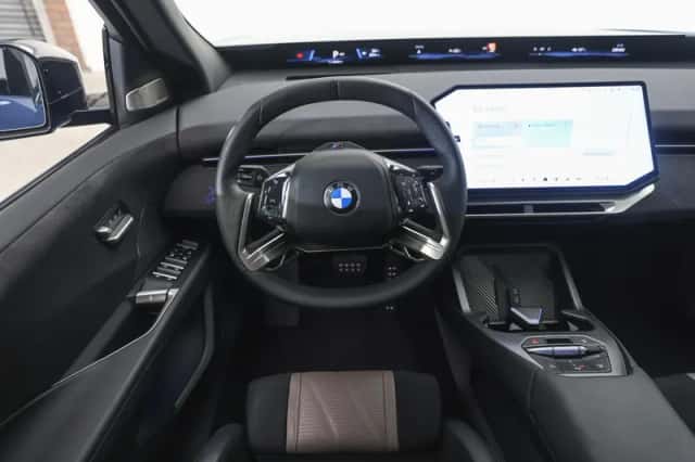 BMW iX3 (2026) thumbnail 3