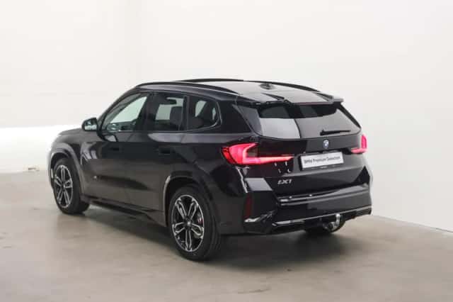 BMW iX1 (2026) thumbnail 2