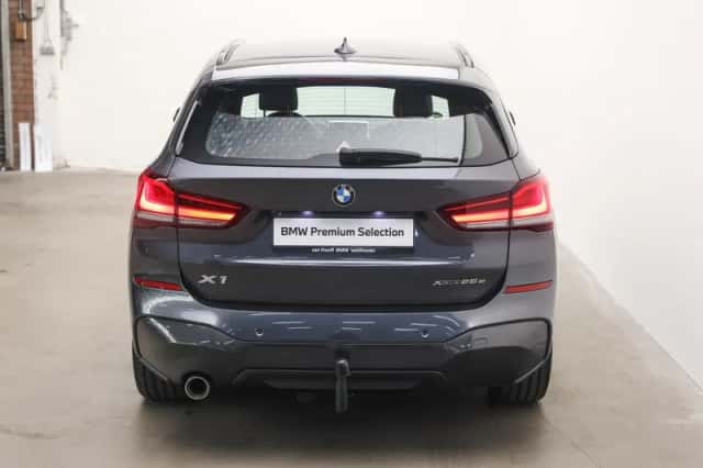 BMW X1 (2021) thumbnail 6
