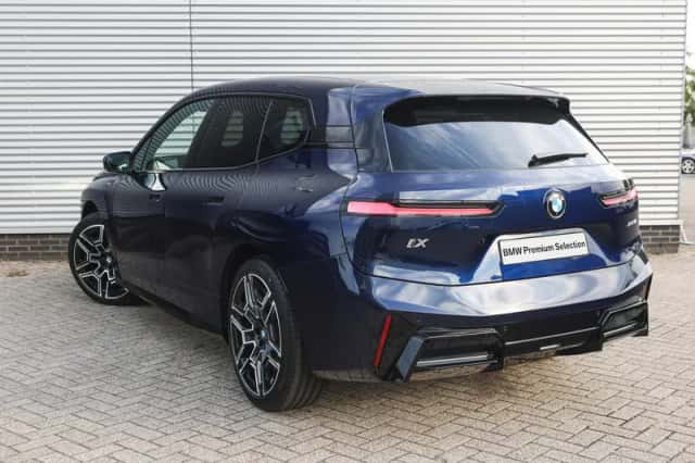 BMW iX (2026) thumbnail 2
