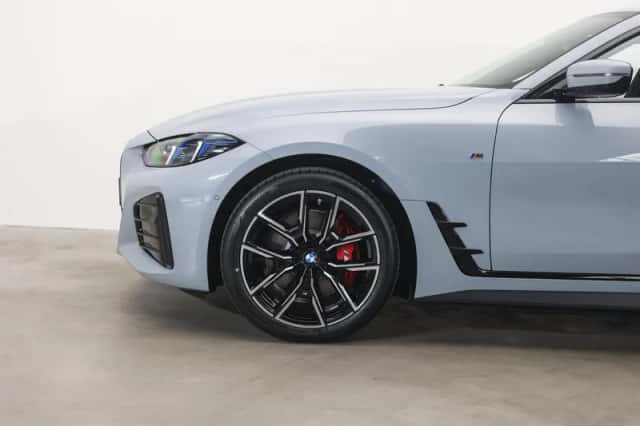 BMW i4 (2026) thumbnail 4