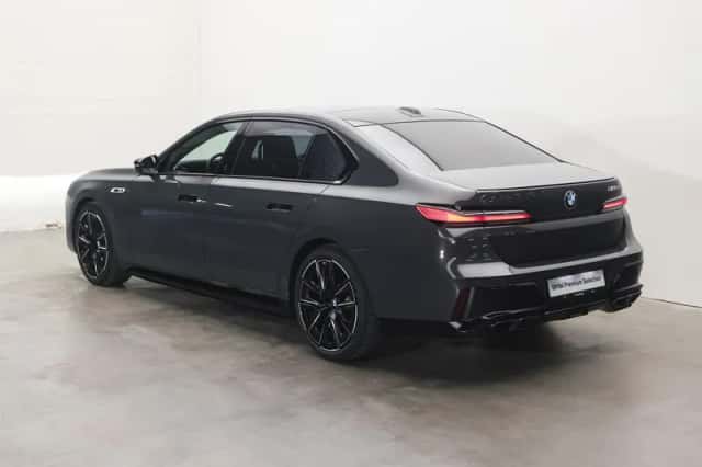 BMW 7-Serie (2024) thumbnail 2
