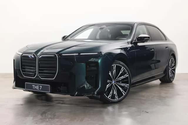 BMW i7 (2026) thumbnail 1