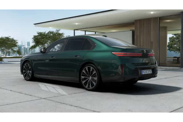 BMW i7 (2026) thumbnail 2