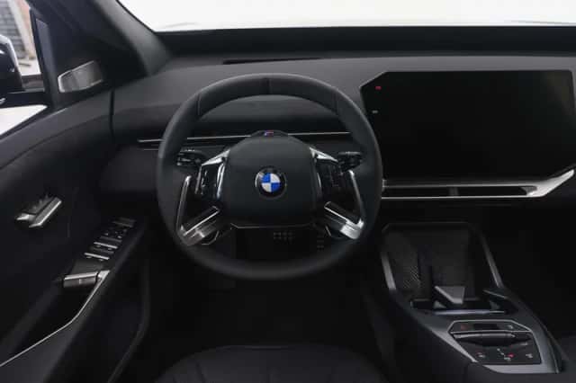 BMW iX3 (2026) thumbnail 3