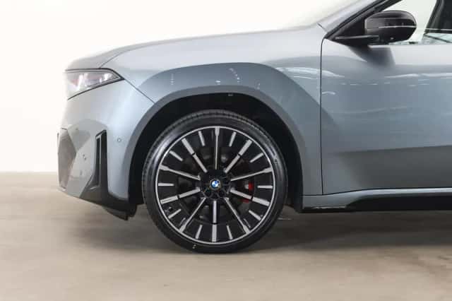 BMW iX3 (2026) thumbnail 4