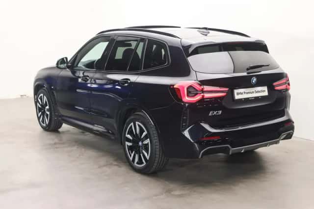 BMW iX3 (2023) thumbnail 2