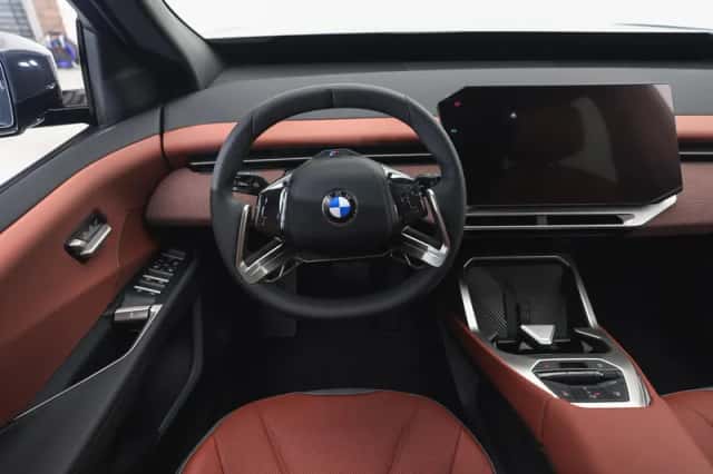 BMW iX3 (2026) thumbnail 3