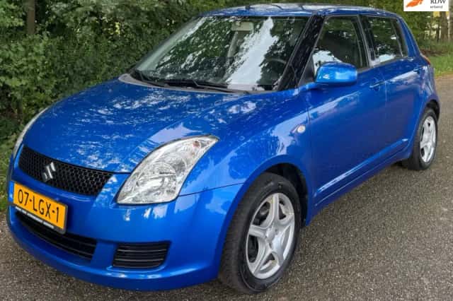 Suzuki Swift (2010) thumbnail 1