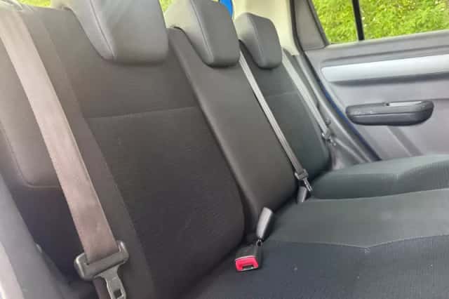 Suzuki Swift (2010) thumbnail 5