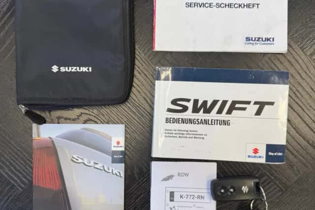 Suzuki Swift (2007) thumbnail 2