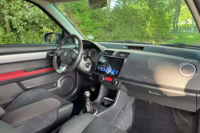 Suzuki Swift (2007) thumbnail 3
