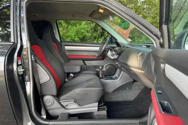 Suzuki Swift (2007) thumbnail 5