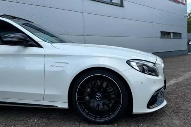 Mercedes-Benz C-Klasse (2017) thumbnail 2