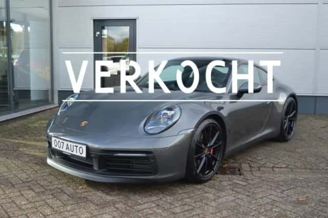 Porsche 911 (2020) thumbnail 1