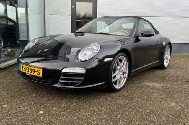 Porsche 911 (2011) thumbnail 2