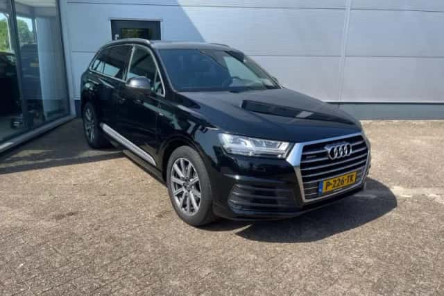 Audi Q7 (2018) thumbnail 2