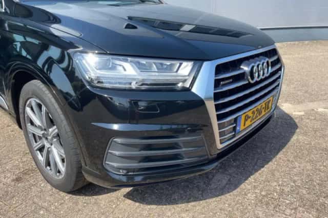 Audi Q7 (2018) thumbnail 4