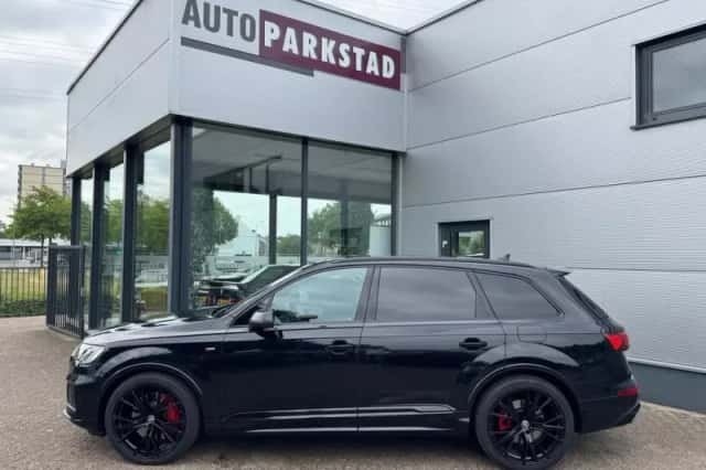 Audi Q7 (2020) thumbnail 3