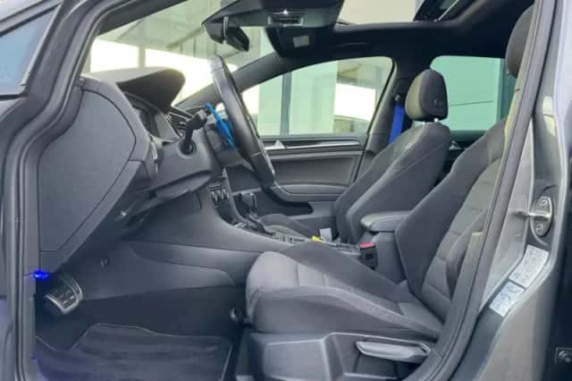 Volkswagen Golf (2019) thumbnail 5