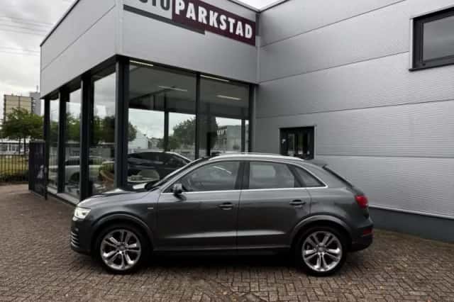 Audi Q3 (2015) thumbnail 2