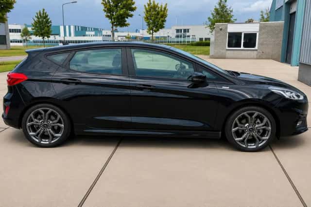 Ford Fiesta (2018) thumbnail 4