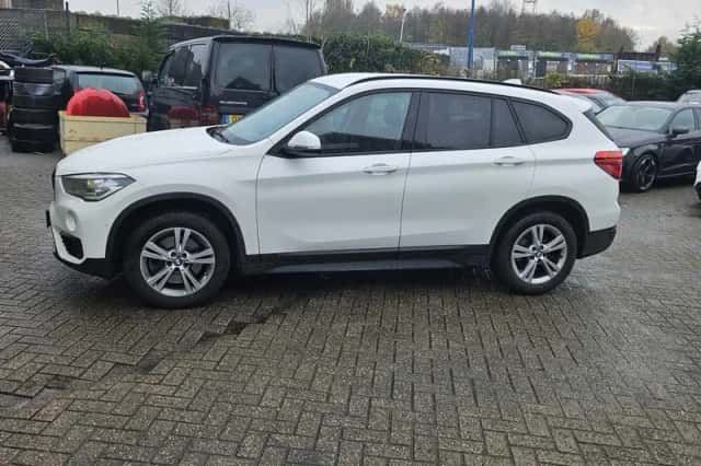 BMW X1 (2019) thumbnail 4