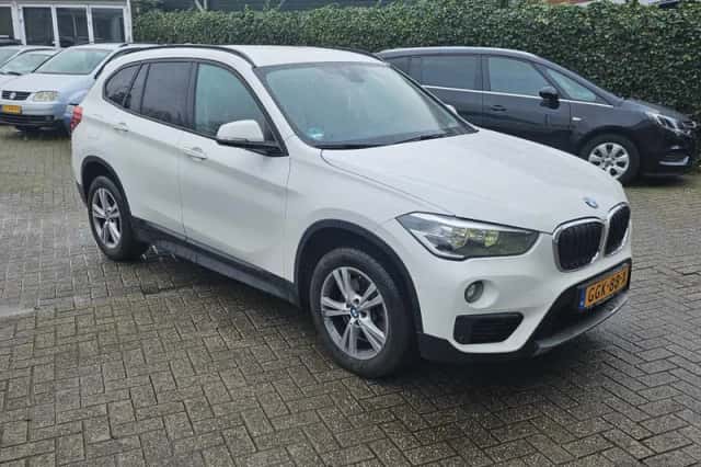 BMW X1 (2019) thumbnail 6