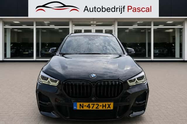 BMW X1 (2021) thumbnail 2