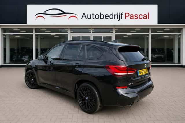 BMW X1 (2021) thumbnail 4