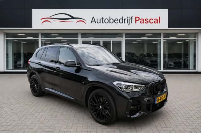 BMW X1 (2021) thumbnail 6