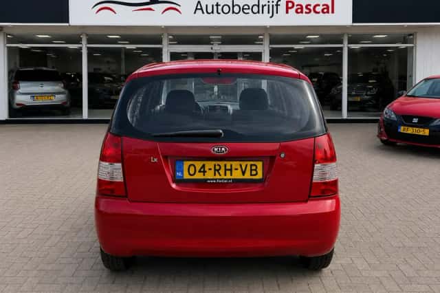 Kia Picanto (2005) thumbnail 4