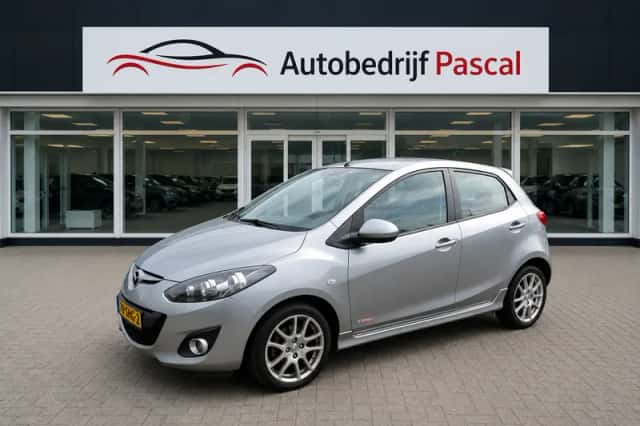 Mazda 2 (2011) thumbnail 1