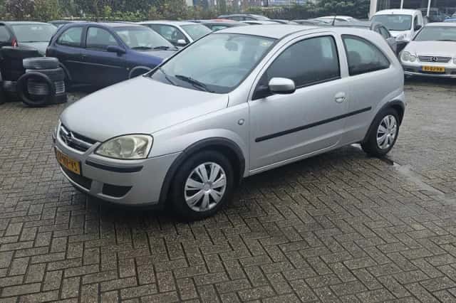 Opel Corsa (2004) thumbnail 1