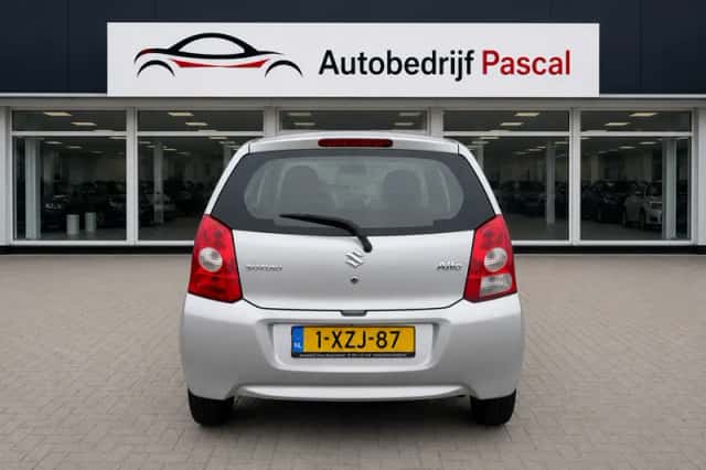 Suzuki Alto (2013) thumbnail 5