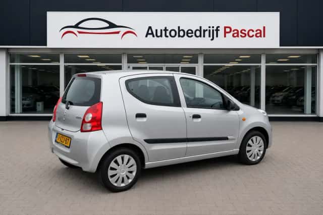 Suzuki Alto (2013) thumbnail 6