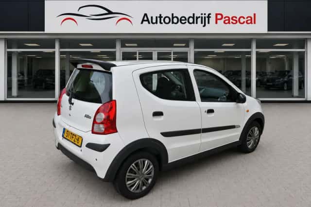 Suzuki Alto (2012) thumbnail 5
