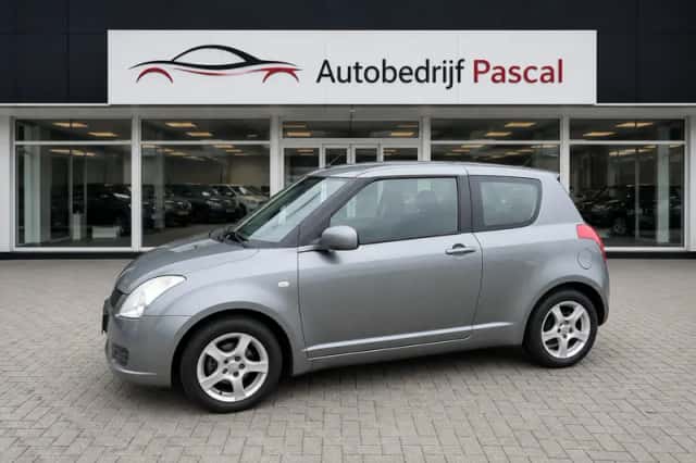 Suzuki Swift (2007) thumbnail 5