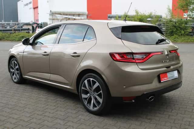Renault Mégane (2016) thumbnail 19