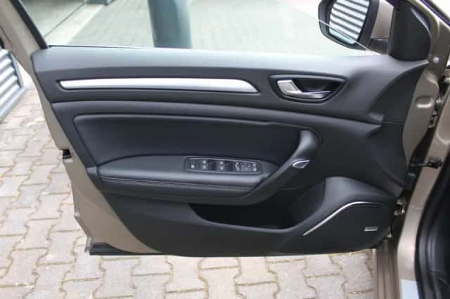 Renault Mégane (2016) thumbnail 5